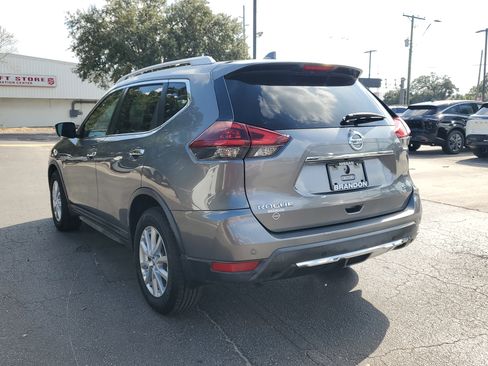 Used 2019 Nissan Rogue SV image 5