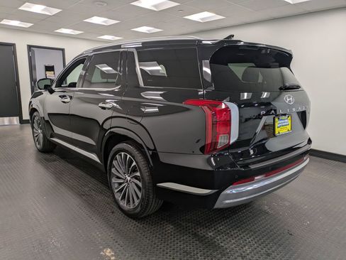 Used 2023 Hyundai Palisade Calligraphy w/ Cargo Package AWD/4WD image 6