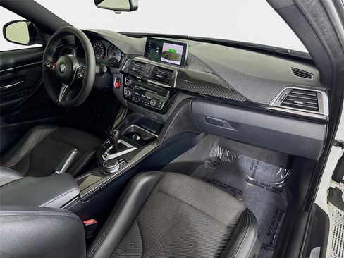Used 2018 BMW M4 Coupe w/ Competition Package RWD image 25