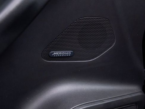 Used 2020 Jaguar F-PACE S image 13