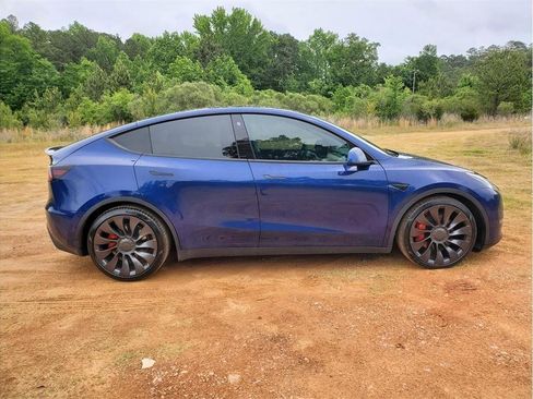 Used 2021 Tesla Model Y Performance AWD/4WD image 16