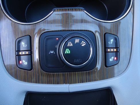 Used 2023 GMC Acadia SLE w/ Infotainment Package image 33