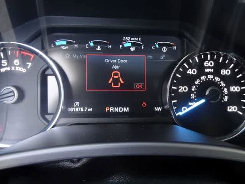 Certified 2019 Ford F150 Lariat w/ Equipment Group 502A Luxury AWD/4WD image 25