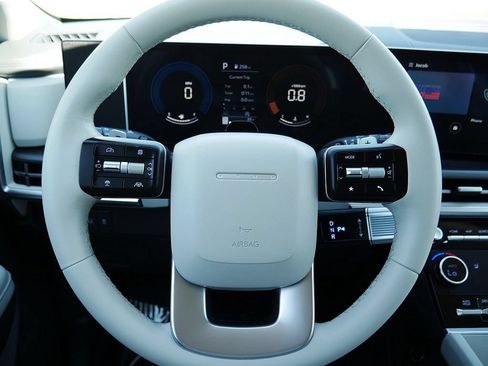 Used 2025 Hyundai Santa Fe SEL AWD/4WD image 19
