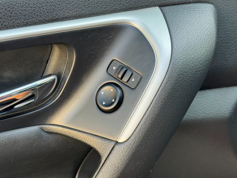 Used 2018 Nissan Altima 2.5 SV w/ 2.5 SV Technology Package FWD image 17