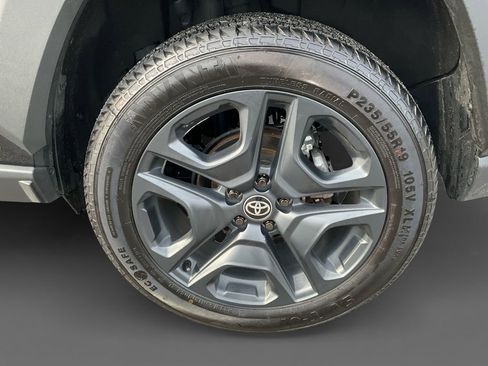 Used 2024 Toyota RAV4 Adventure image 8