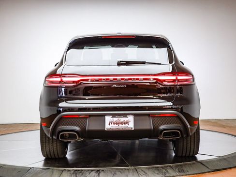 Certified 2026 Porsche Macan AWD/4WD image 7