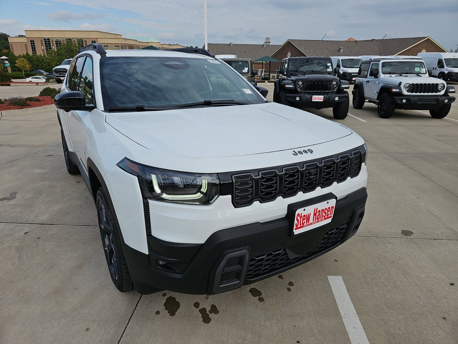 New 2026 Jeep Cherokee Overland w/ Advanced Pro Tech Group AWD/4WD image 8