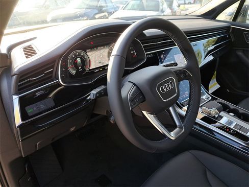 New 2026 Audi Q7 2.0T Premium image 7