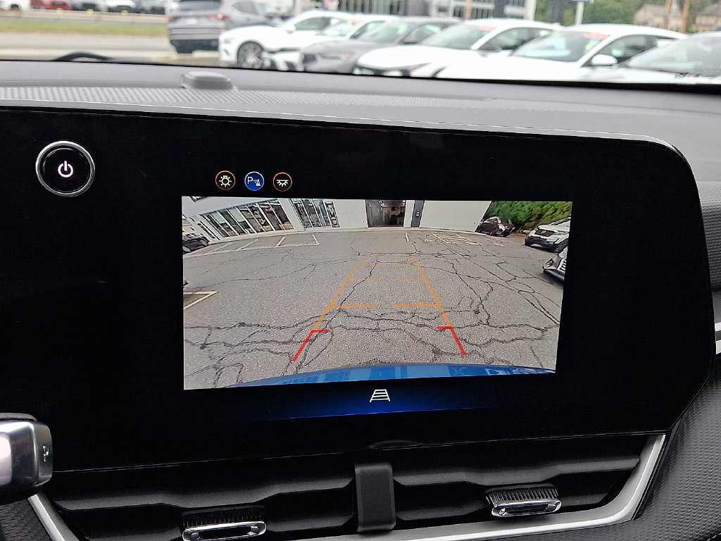 Used 2026 Chevrolet Equinox LT AWD/4WD image 18