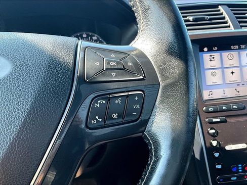 Used 2019 Ford Explorer Platinum AWD/4WD image 20
