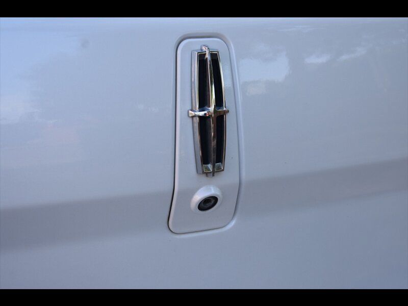 Used 2013 Lincoln MKX AWD image 50