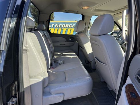 Used 2007 Chevrolet Silverado 2500 LTZ w/ Suspension Package, Off-Road image 17