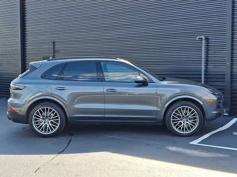 Certified 2023 Porsche Cayenne AWD/4WD image 8