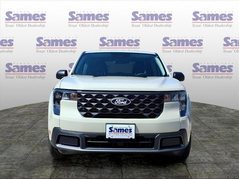 New 2025 Ford Maverick XLT image 2