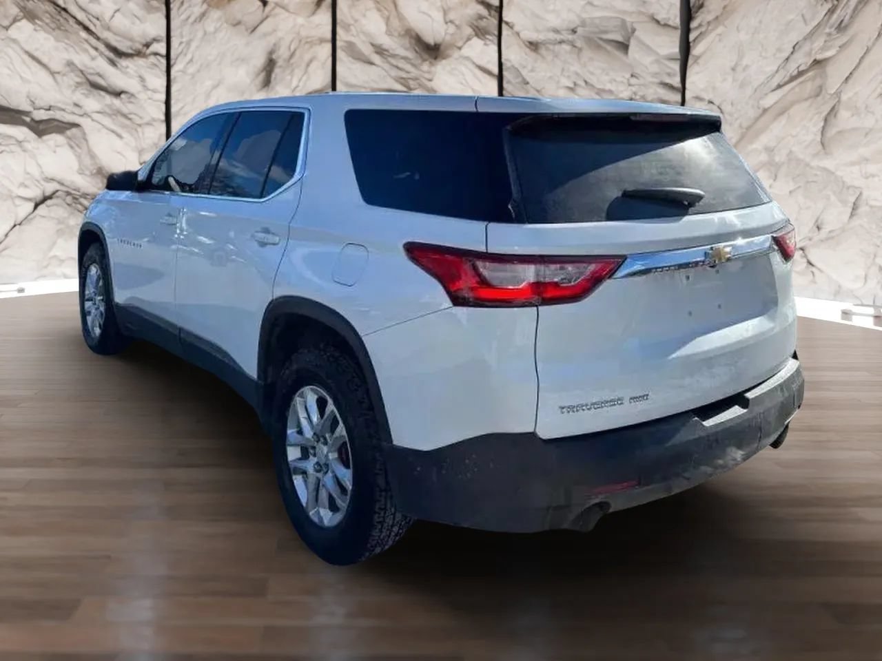 Used 2019 Chevrolet Traverse LS AWD/4WD image 7