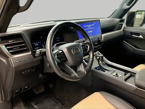 Used 2024 Lexus GX 550 AWD/4WD image 17