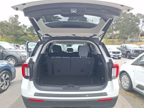 Used 2026 Ford Explorer Active image 6