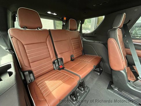 Used 2023 GMC Yukon Denali Ultimate AWD/4WD image 21