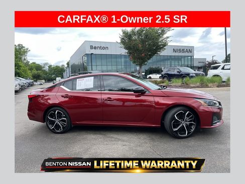 Used 2024 Nissan Altima 2.5 SR FWD image 1