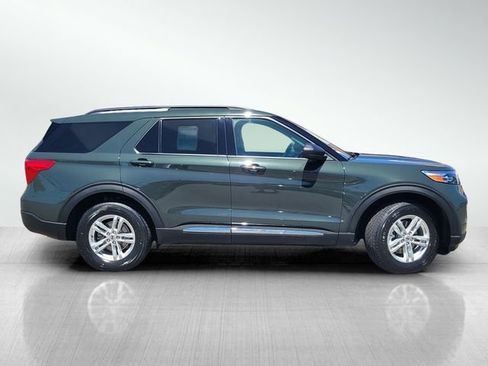 Certified 2023 Ford Explorer XLT w/ Equipment Group 202A AWD/4WD image 3