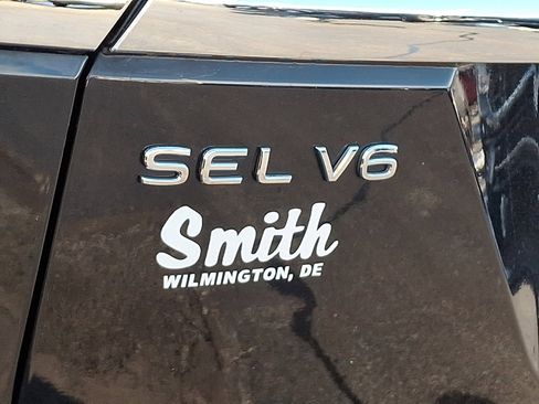 Certified 2022 Volkswagen Atlas SEL R-Line image 34