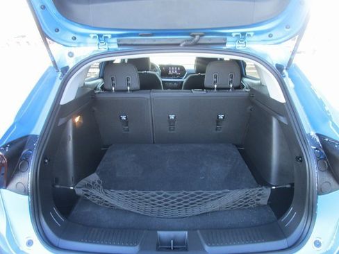 Certified 2025 Chevrolet Trax LS image 30