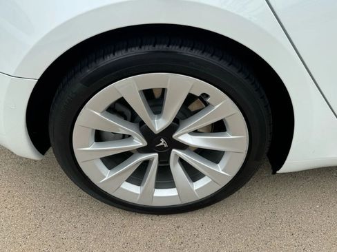 Used 2022 Tesla Model 3 Standard Range image 32