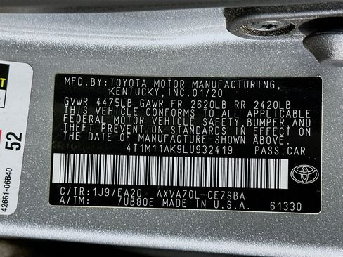 Used 2020 Toyota Camry SE w/ Convenience Package FWD image 12
