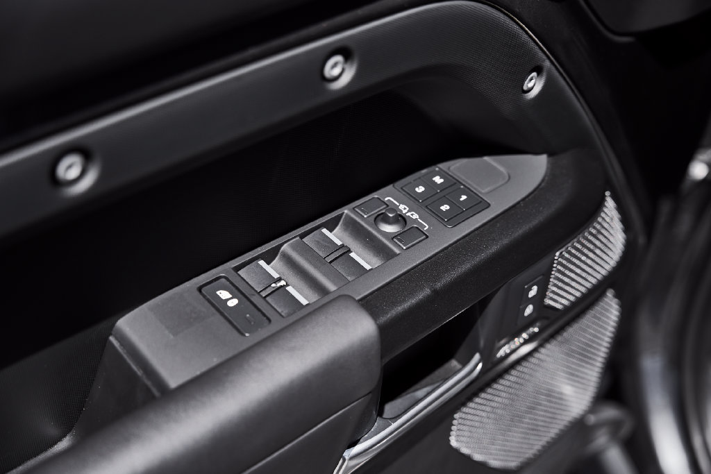 Used 2023 Land Rover Defender 110 Carpathian Edition AWD/4WD image 36