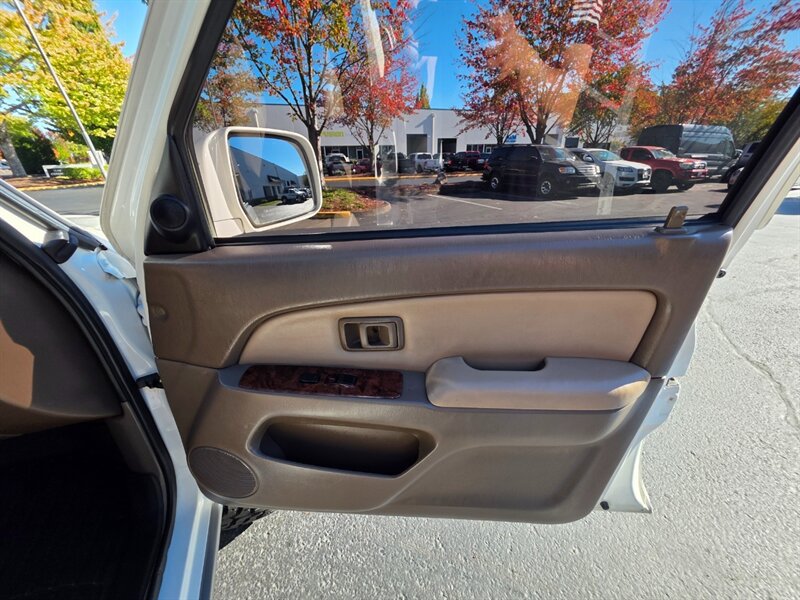 Used 1998 Toyota 4Runner Limited AWD/4WD image 46
