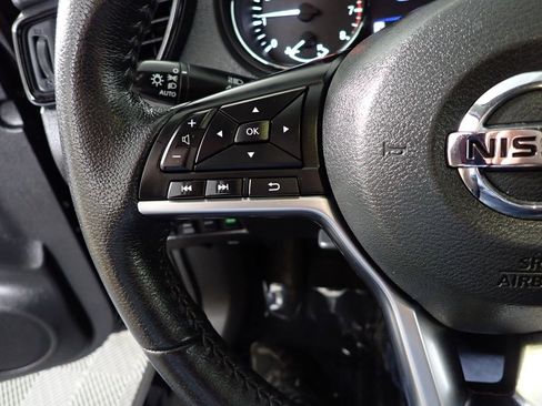 Used 2020 Nissan Rogue SV w/ Premium Package AWD/4WD image 32