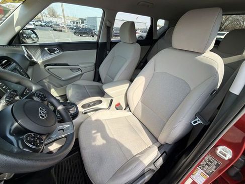 Used 2020 Kia Soul S image 13