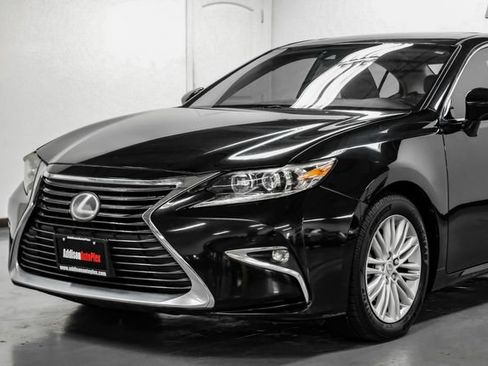 Used 2017 Lexus ES 350 w/ Accessory Package 2 FWD image 10