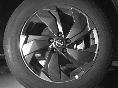 Used 2025 Nissan Rogue SV image 13