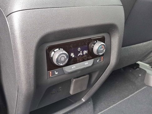 New 2026 Chevrolet Traverse High Country image 24