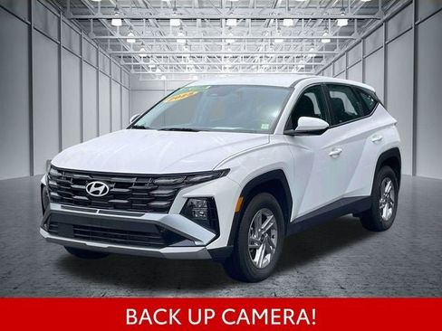 Used 2025 Hyundai Tucson SE AWD/4WD image 4