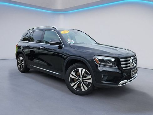 Certified 2025 Mercedes-Benz GLB 250 4MATIC image 2