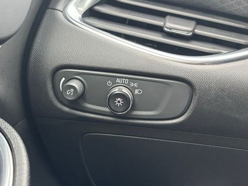 Used 2016 Chevrolet Malibu LT image 24