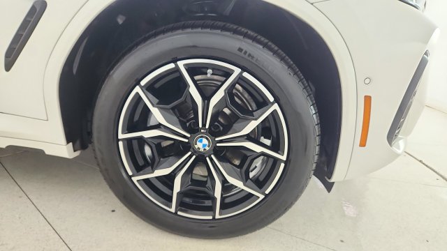 Used 2025 BMW X4 xDrive30i AWD/4WD image 84