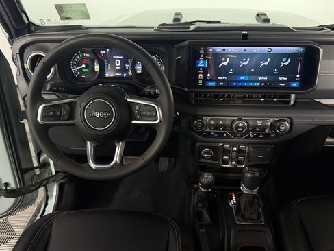 Used 2024 Jeep Wrangler Unlimited Sahara w/ Safety Group AWD/4WD image 14