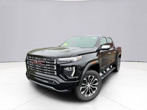 Used 2026 GMC Canyon Denali AWD/4WD image 1