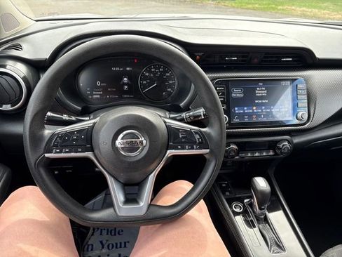 Used 2021 Nissan Kicks SV image 11