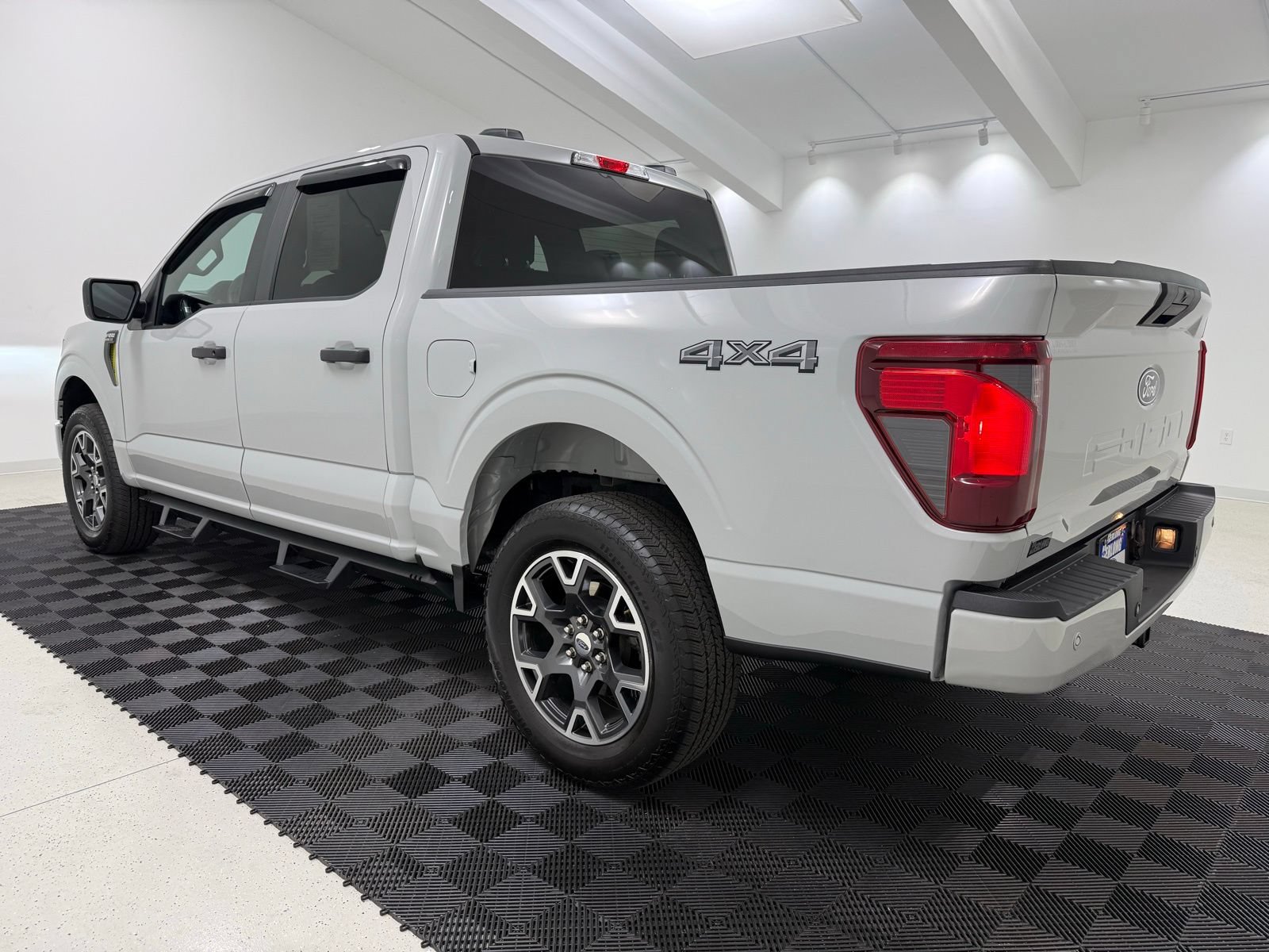 Used 2024 Ford F150 STX AWD/4WD image 5