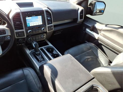 Used 2017 Ford F150 Lariat w/ Equipment Group 502A Luxury AWD/4WD image 22