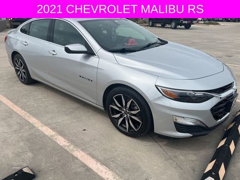Used 2021 Chevrolet Malibu RS image 2