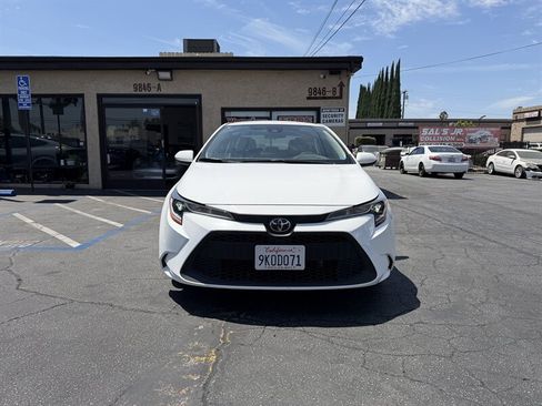 Used 2022 Toyota Corolla LE w/ Carpet Mat Package (TMS) FWD image 1