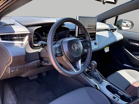Used 2026 Toyota Corolla SE w/ SE Package FWD image 16