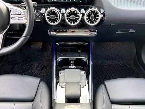 Certified 2022 Mercedes-Benz GLA 250 4MATIC image 24