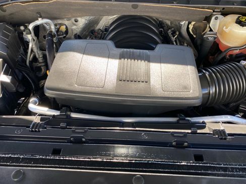 Used 2019 Chevrolet Silverado 1500 High Country w/ Technology Package image 21